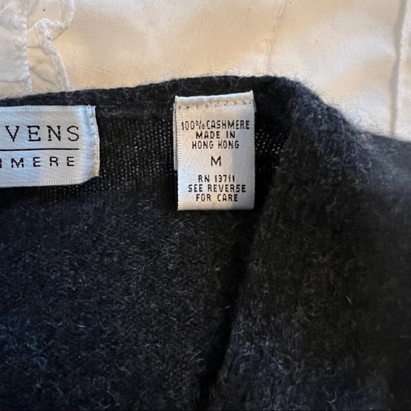 Valerie Stevens Two Ply Cashmere Cropped Black V Neck Sweater Size Medium - Picture 10 of 12